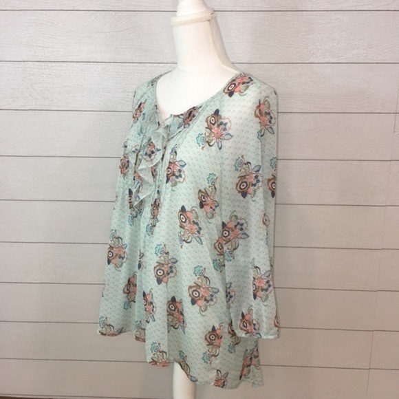 Daniel Rainn Lace up top - Picture 3 of 5